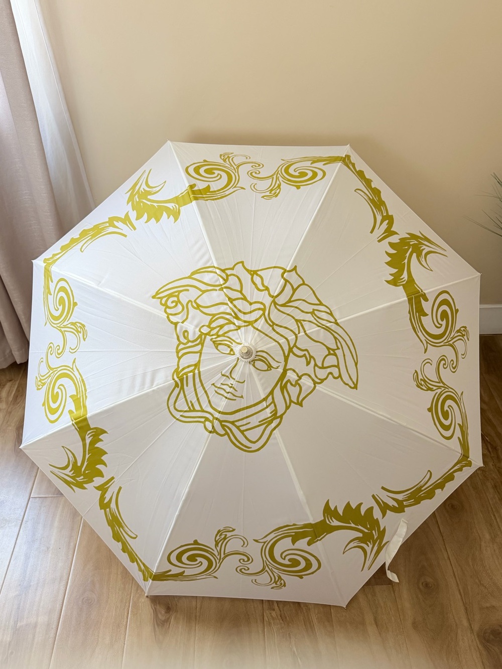 Versace Parfums Medusa Limited Edition - 31" Large Umbrella White & Gold + Cover
